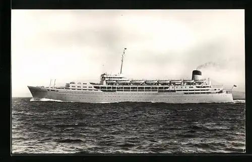 AK Passagierschiff SS Southern Cross der Shaw Savill Line auf Backbord