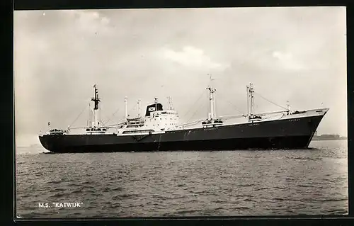 AK Handelsschiff MS Katwijk fährt in den Hafen ein