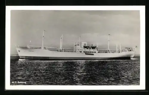 AK Handelsschiff MS Sabang in See stechend