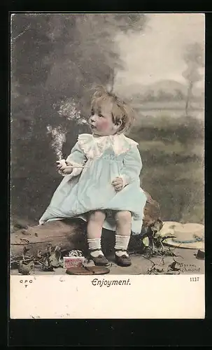 AK Enjoyment, Kleines Mädchen im Kleid raucht eine Zigarette