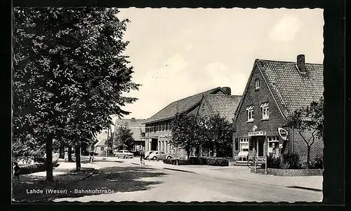 AK Lahde /Weser, Bahnhofstrasse mit Cafe-Restaurant