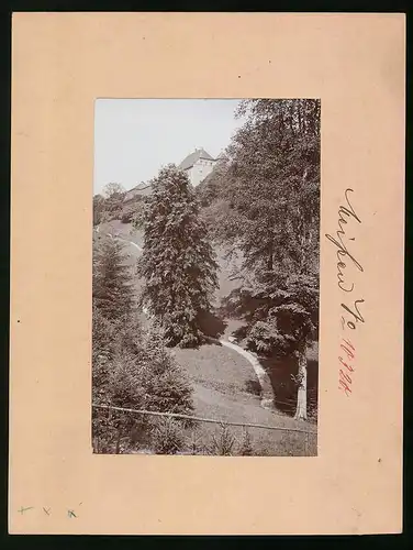 Fotografie Brück & Sohn Meissen, Ansicht Meissen i. Sa., Blick auf das Schloss Siebeneichen vom Wald aus gesehen