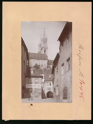 Fotografie Brück & Sohn Meissen, Ansicht Meissen i. Sa., Baderberg mit Torweg Weinhandlung zum Winkelkrug