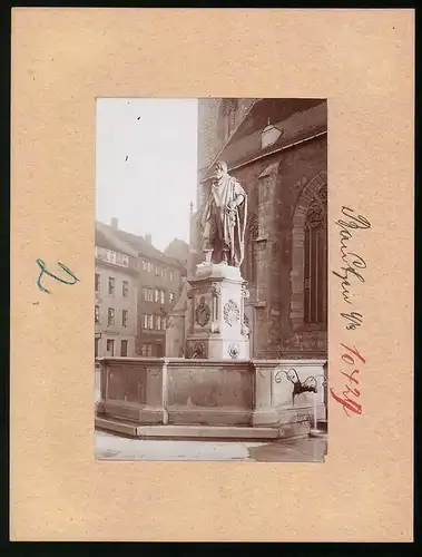 Fotografie Brück & Sohn Meissen, Ansicht Bautzen, Partie am Denkmal Johann Georg I. auf dem Fleischmarkt