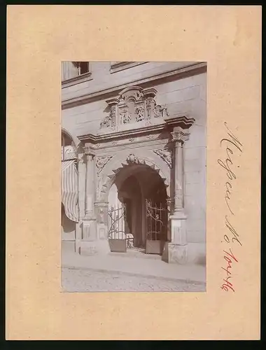 Fotografie Brück & Sohn Meissen, Ansicht Meissen i. Sa., Blick auf das Portal am Hirschhaus