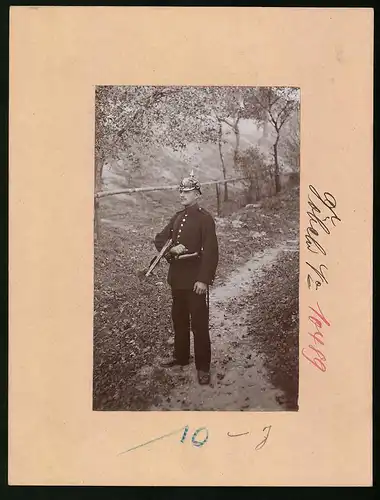 Fotografie Brück & Sohn Meissen, Ansicht Döbeln, Soldat des Königlich Sächsischen Infanterie-Regiments Nr. 139, Uniform