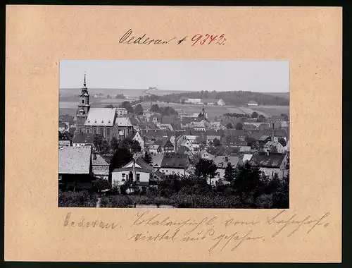 Fotografie Brück & Sohn Meissen, Ansicht Oederan, Ortsansicht mit Kirche und Hotel Hirsch
