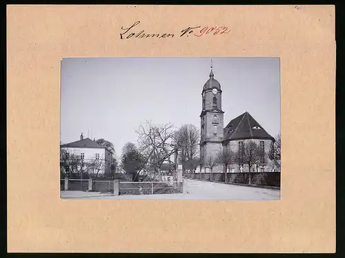 Fotografie Brück & Sohn Meissen, Ansicht Lohmen, Kirche und Pfarrhaus