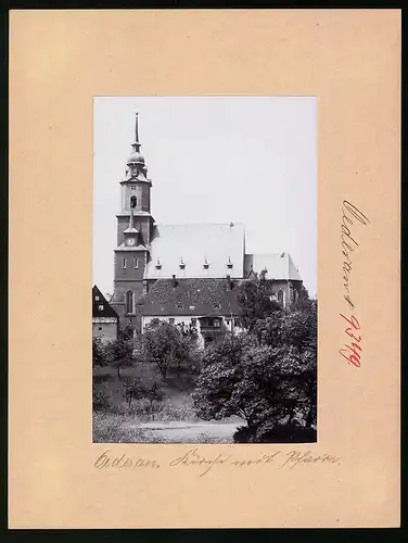 Fotografie Brück & Sohn Meissen, Ansicht Oederan, Blick auf die Kirche mit Pfarre