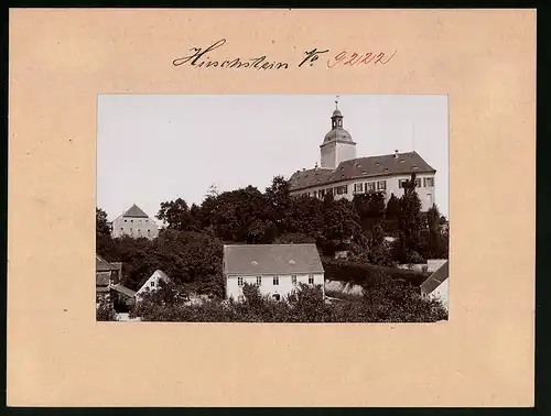 Fotografie Brück & Sohn Meissen, Ansicht Hirschstein a. Elbe, Blick aus dem Ort auf das Schloss