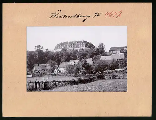 Fotografie Brück & Sohn Meissen, Ansicht Wechselburg, Ortspartie mit Blick auf Schloss Wechselburg