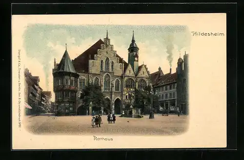 AK Hildesheim, Rathaus mit Geschäft und Brunnen