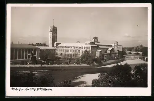 AK München, Deutsches Museum mit Isar