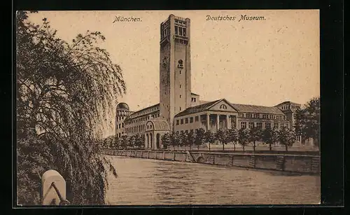 AK München, Deutsches Museum mit Isar