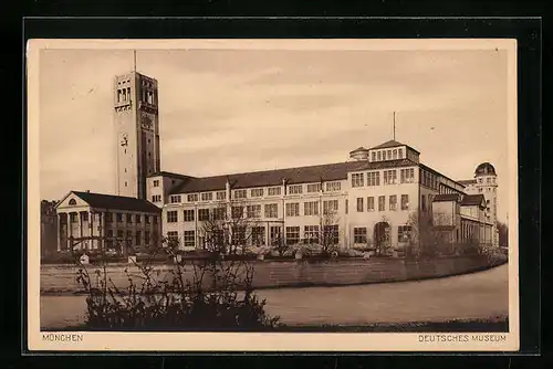 AK München, Deutsches Museum mit Isar