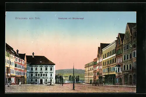 AK Braunau a. Inn, Stadtplatz mit Brückenkopf