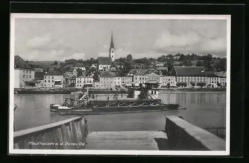 AK Mauthausen a. d. D., Ortsansicht mit Ausflugsdampfer