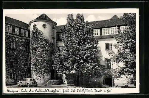 AK Stuttgart, Haus der Deutschen, Partie im Hof