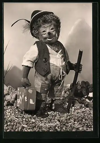 AK Mecki auf Wanderung mit seinem Koffer