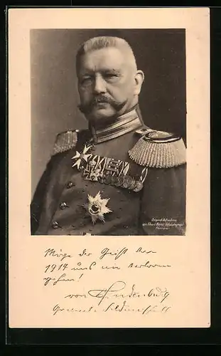 AK Paul von Hindenburg, der Generalfeldmarschall in Uniform mit Orden behangen