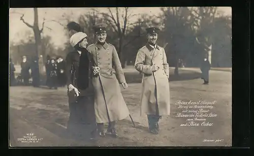 AK Ernst August Herzog von Braunschweig mit Prinzessin Victoria Luise und Prinz Oskar