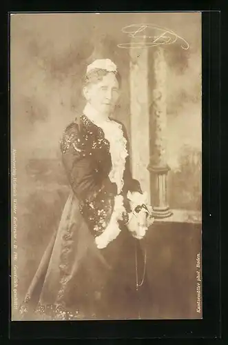 AK Grossherzogin Luise von Baden, stehend im Kleid mit Rüschenkragen