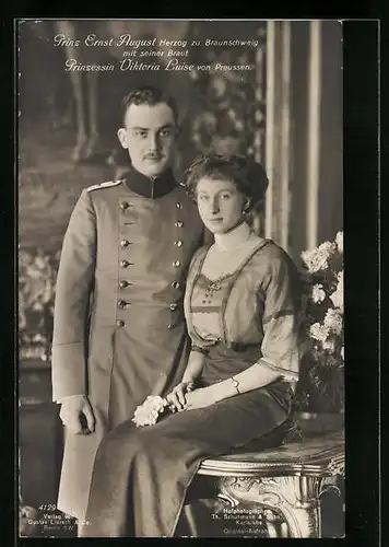 AK Ernst August Herzog von Braunschweig und Lüneburg, mit seiner Braut Prinzessin Victoria Luise von Preussen