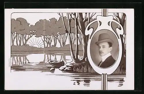 Foto-AK Portrait eines jungen Mannes mit Melone, Bootsanleger am Ufer, Passepartout