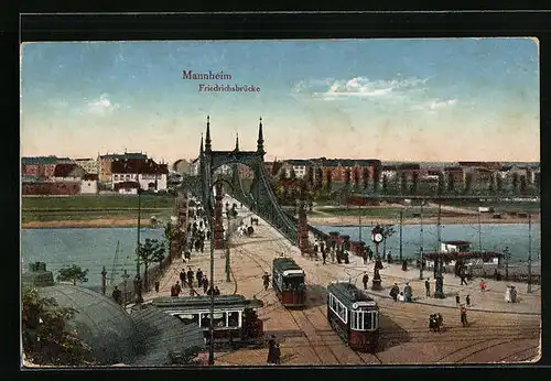 AK Mannheim, Strassenbahnen verlassen die Friedrichsbrücke