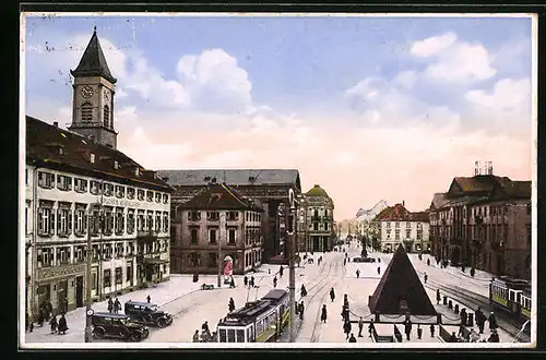 AK Karlsruhe, Marktplatz mit Strassenbahnverkehr