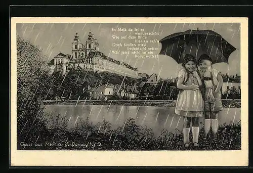 AK Melk a.d. Donau, Panorama im Regen mit Kindern unterm Regenschirm