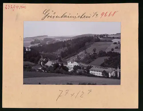 Fotografie Brück & Sohn Meissen, Ansicht Grünhainichen i. ERzg., Blick auf die Fabrik im Flöhatal