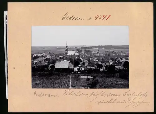 Fotografie Brück & Sohn Meissen, Ansicht Oederan i. Sa., Blick über die Dächer der Stadt mit Kirche