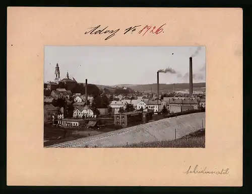 Fotografie Brück & Sohn Meissen, Ansicht Adorf, Mechanische Stickerei Richard Bammler neben Eisenbahn-Schienen
