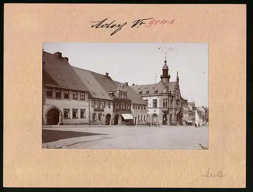 Fotografie Brück & Sohn Meissen, Ansicht Adorf, Marktplatz mit Glaserei Arthur Adler& Sattlerei Max Wolf