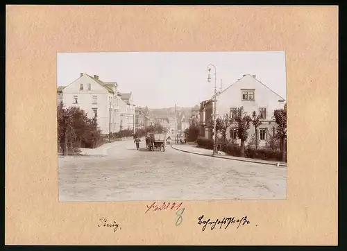 Fotografie Brück & Sohn Meissen, Ansicht Penig i. S., Blick in die Bahnhofstrasse runter mit Wohnhäusern