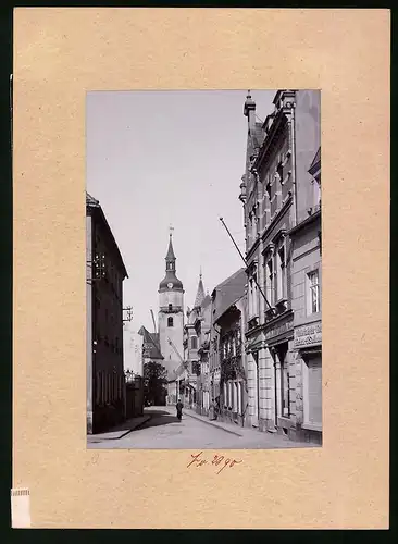 Fotografie Brück & Sohn Meissen, Ansicht Pulsnitz, Blick in die Kurze Gasse, Geschäft R. Hartmann, Aug. Lohner