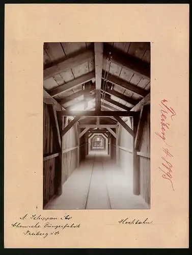 Fotografie Brück & Sohn Meissen, Ansicht Freiberg i. Sa., Tunnel der Hochbahn in der Chem. Düngerfabrik A. Schippan & Co