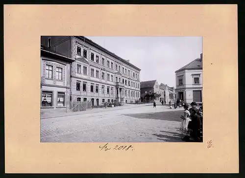 Fotografie Brück & Sohn Meissen, Ansicht Borna, Königsstrasse mit dem Realgymnasium, Handlung Max Bröhl