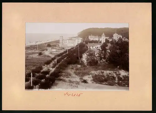 Fotografie Brück & Sohn Meissen, Ansicht Misdroy, Blick auf das Strandhotel mit Strandpartie