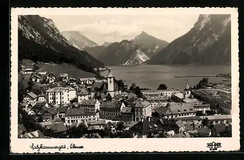 AK Ebensee, Ortsansicht vor Bergpanorama