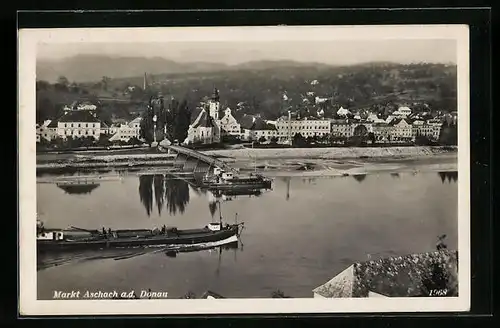 AK Aschach a. d. Donau, Uferpartie mit Kirche und Booten