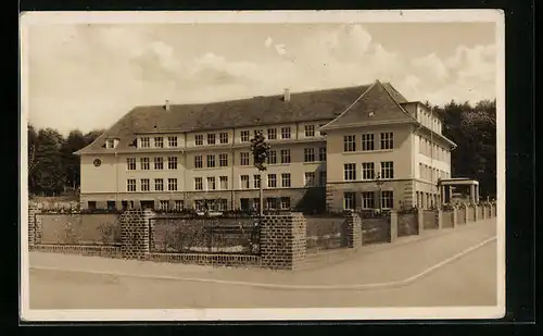 AK Giengen a. Br., Bergschule von der Strasse aus