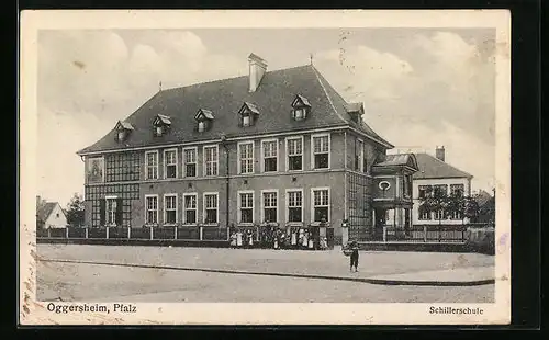 AK Oggersheim /Pfalz, Schillerschule mit Kindern