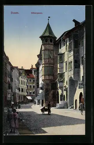 AK Bozen, Silbergasse mit Passanten