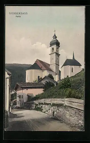 AK Gossensass, Strassenpartie mit Kirchblick