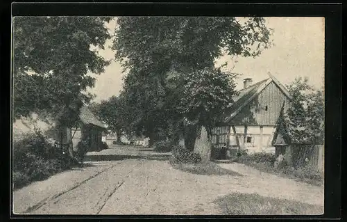 AK Ütz /Mark, Blick in die Dorfstrasse