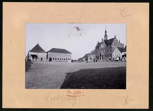 Fotografie Brück & Sohn Meissen, Ansicht Dahlen, Marktplatz mit Gasthaus zur Grünen Tanne & Rathaus