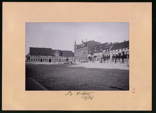 Fotografie Brück & Sohn Meissen, Ansicht Frohburg, Marktplatz mit Gasthof Zum Roten Hirsch & Postamt