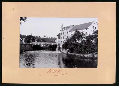 Fotografie Brück & Sohn Meissen, Ansicht Bautzen, Blick auf die Schleuse der Spree mit Wohnhaus